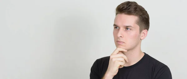 Estudio Disparo Joven Hombre Guapo Sobre Fondo Blanco — Foto de Stock