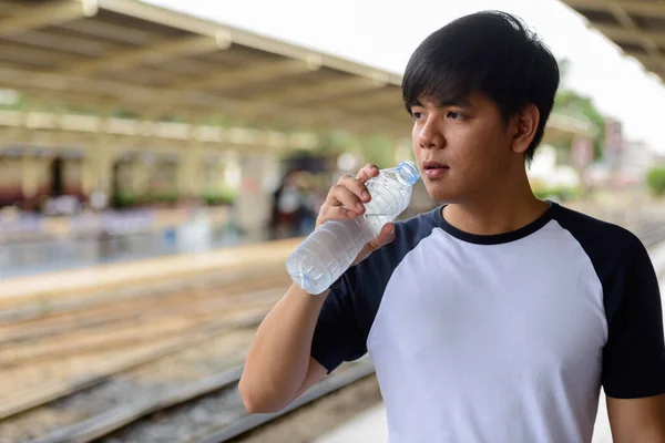 Portrait Jeune Touriste Philippin Gare Hua Lamphong Bangkok — Photo