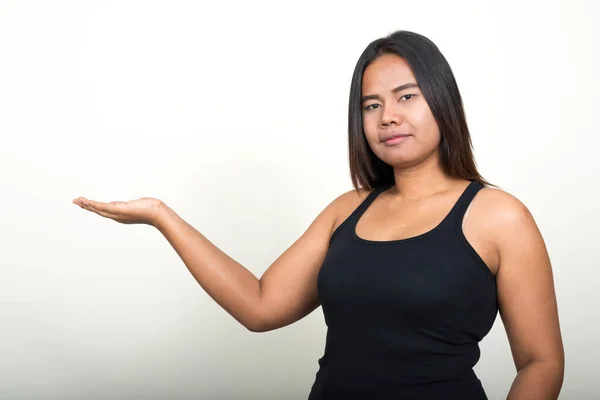 Studio Shot Joven Mujer Asiática Con Sobrepeso Sobre Fondo Blanco —  Fotos de Stock