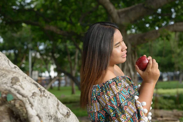 Portrait Young Overweight Asian Woman Relaxing Park Outdoors —  Fotos de Stock