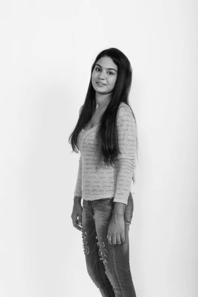 Studio Photo Jeune Belle Femme Indienne Sur Fond Blanc Noir — Photo