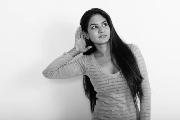 Estúdio Tiro Jovem Bela Mulher Indiana Contra Fundo Branco Preto — Fotografia de Stock