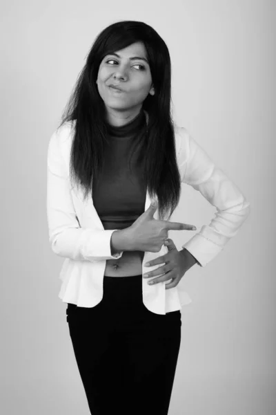 Studio Shot Young Persian Businesswoman Gray Background Black White — Stock Photo, Image