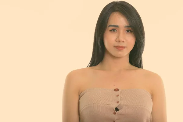 Beyaz Arka Planda Tecrit Edilmiş Asyalı Güzel Bir Transseksüel Kadının — Stok fotoğraf