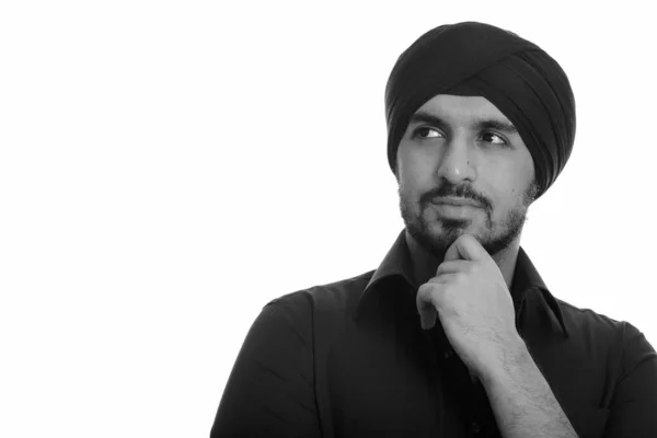 Estúdio Tiro Jovem Barbudo Indiano Sikh Empresário Com Turbante Isolado — Fotografia de Stock