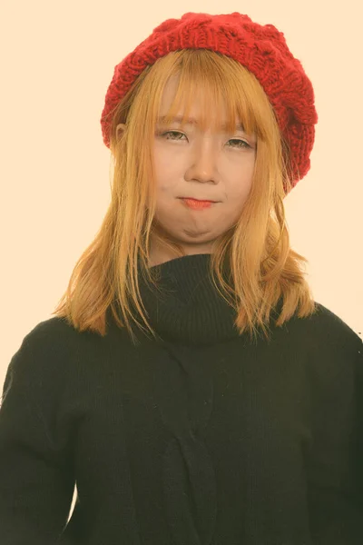 Studio Shot Jeune Femme Asiatique Aux Cheveux Blonds Teints Isolés — Photo