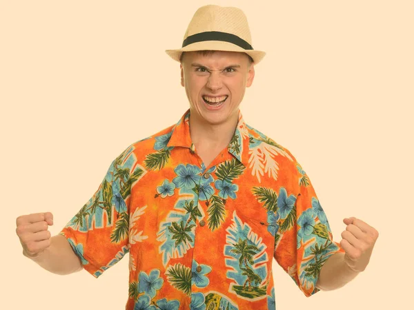 Estudio Disparo Joven Guapo Turista Con Camisa Hawaiana Listo Para — Foto de Stock