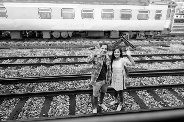 Ritratto Turista Persiano Giovane Bella Donna Asiatica Insieme Alla Stazione — Foto Stock
