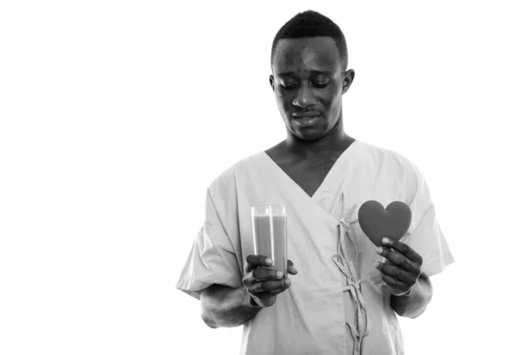 Estudio Joven Africano Como Paciente Del Hospital Aislado Sobre Fondo —  Fotos de Stock