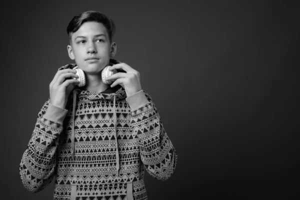 Studio Shot Young Handsome Teenage Boy Wearing Headphones Gray Background — Stock Photo, Image