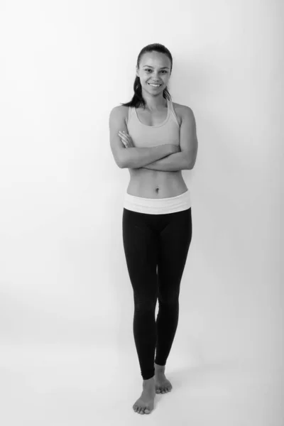 Στούντιο Πλάνο Του Νεαρή Όμορφη Ασιάτισσα Γυναίκα Έτοιμη Για Γυμναστήριο — Φωτογραφία Αρχείου