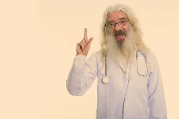 Estúdio Tiro Belo Médico Idoso Com Longa Barba Encaracolado Branco — Fotografia de Stock