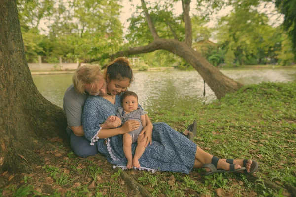 Portrait Multi Ethnic Young Family Bonding Together Park — Stock Photo, Image