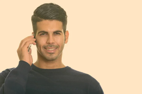 Retrato Jovem Bonito Homem Persa Com Barba Restolho Olhar Macho — Fotografia de Stock