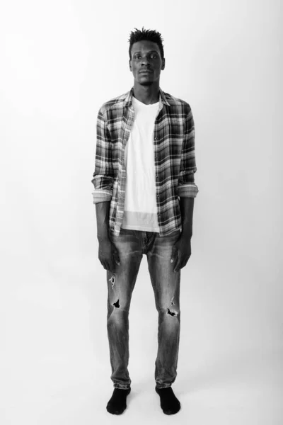Estúdio Tiro Jovem Bonito Homem Hipster Africano Com Cabelo Afro — Fotografia de Stock