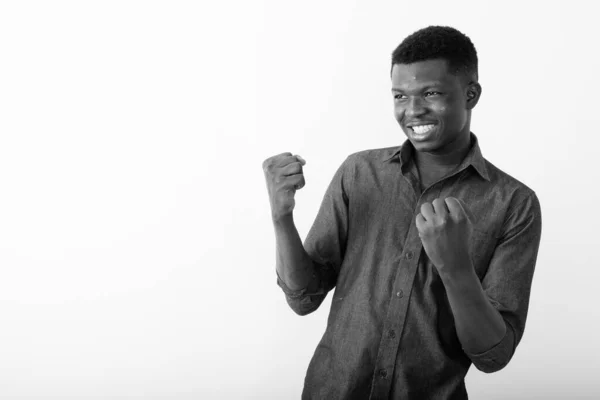 Estúdio Tiro Jovem Empresário Africano Contra Fundo Branco Preto Branco — Fotografia de Stock