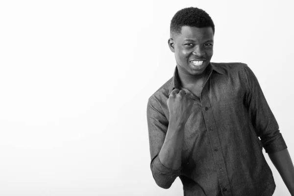 Plan Studio Jeune Homme Affaires Africain Sur Fond Blanc Noir — Photo