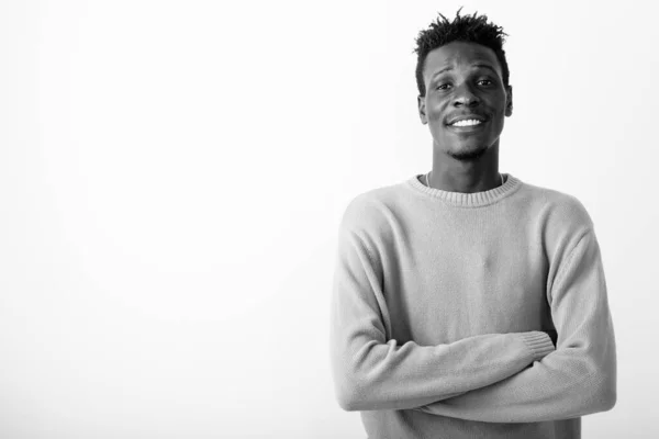 Estudio Joven Hombre Africano Guapo Con Pelo Afro Sobre Fondo —  Fotos de Stock