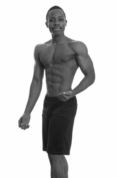 Estudio Plano Joven Guapo Musculoso Africano Sin Camisa Aislado Sobre —  Fotos de Stock