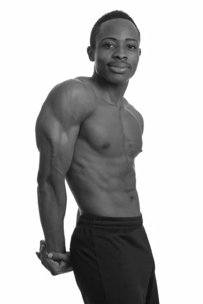 Studioaufnahme Eines Jungen Gut Aussehenden Muskulösen Afrikaners Ohne Hemd Vor — Stockfoto