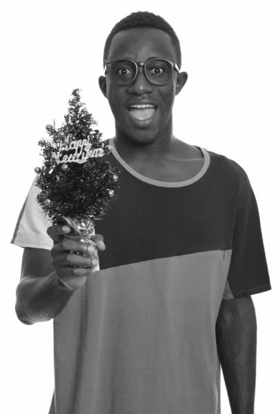 Estudio Joven Apuesto Hombre Africano Aislado Sobre Fondo Blanco Blanco — Foto de Stock