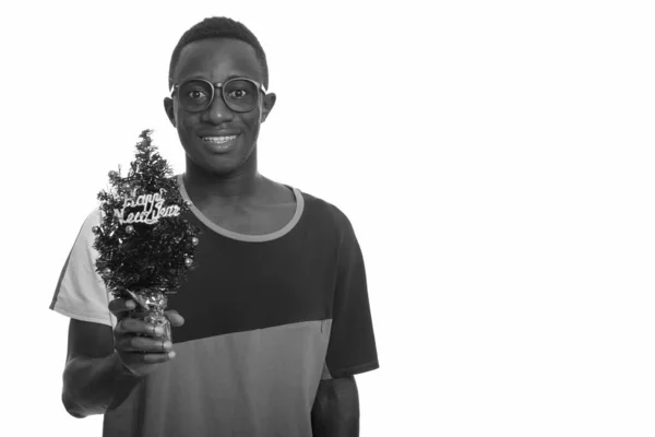 Estúdio Tiro Jovem Belo Homem Africano Isolado Contra Fundo Branco — Fotografia de Stock