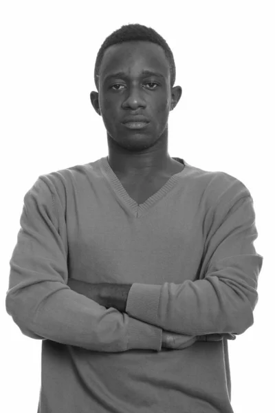 スタジオショットの若いですハンサムなアフリカ人男性隔離された背景に白で黒と白 — ストック写真