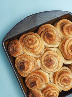 Lezzetli tarçınlı börek