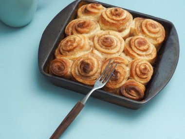 Lezzetli tarçınlı börek