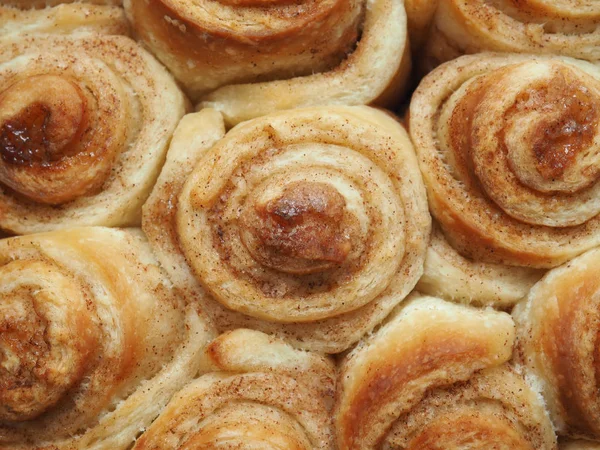 Lezzetli tarçınlı börek