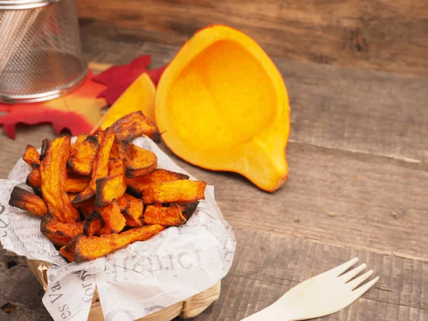 Tasty organic hokkaido pumpkin fries — Stock Photo, Image
