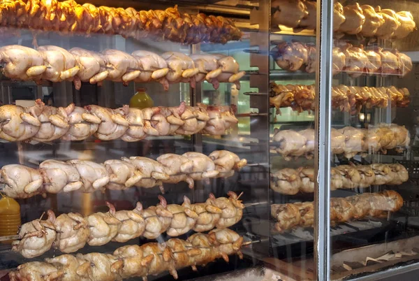Pollos Asados Fila Tostador Tienda — Foto de Stock