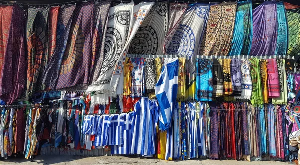 Athènes Grèce Novembre 2018 Textile Multicolore Écharpe Paréo Drapeaux Vendre — Photo