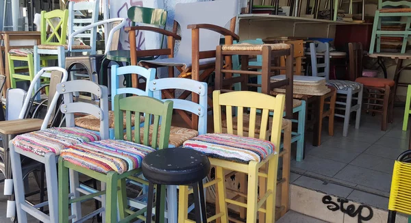 Atenas Grécia Janeiro 2019 Cadeiras Coloridas Venda Famoso Mercado Pulgas — Fotografia de Stock