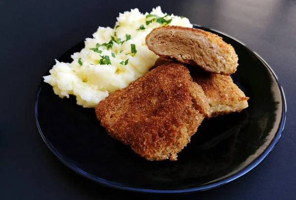 Soy schnitzel and mashed potatoes — Stock Photo, Image