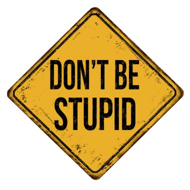 Beyaz arka planda paslı, aptal metal levhalar kullanmayın.