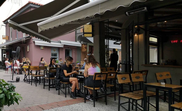 Volos Řecko Září 2020 Útulná Pouliční Kavárna Městě Volos Magnesia — Stock fotografie
