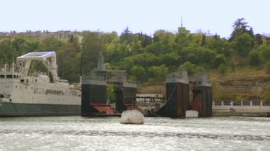 Yazı işleri. Gemi Nakliye bahçedeki.