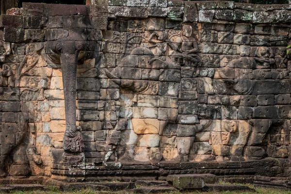 Angkor thom, cambodia - 11 28, 2018: templo de bayon — Foto de Stock