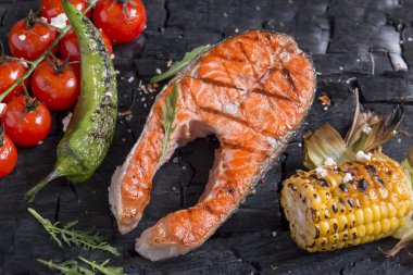 Alabalık sebzeli biftek somon ızgara