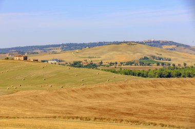 Bir bahar günü İtalyan kırsal manzara panoramik manzaralı