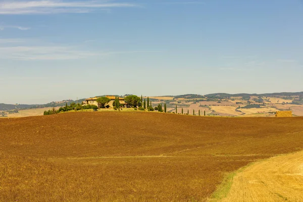 イタリアの農村風景で春の日のパノラマ ビュー — ストック写真