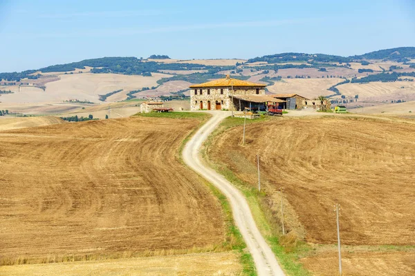 イタリアの農村風景で春の日のパノラマ ビュー — ストック写真