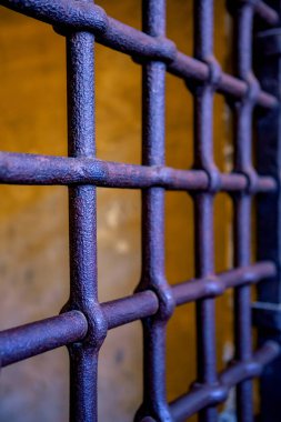 koruma için eski kalede kafes