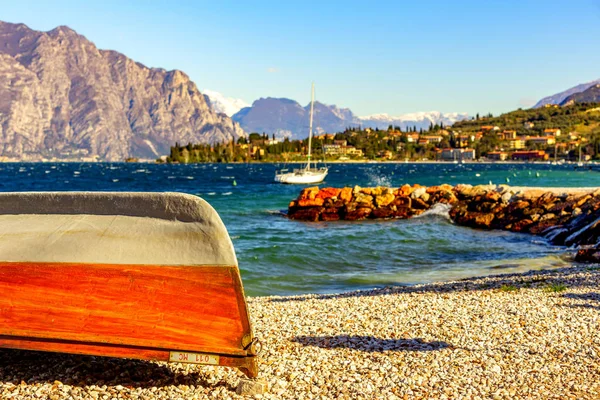 Bir bahar günü Garda Gölü