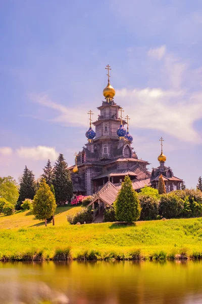 ギフホルンの木製のロシア教会 — ストック写真