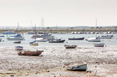 manzara Imge Batı mersea essex İngiltere'de alınan deniz üzerinde teknelerin