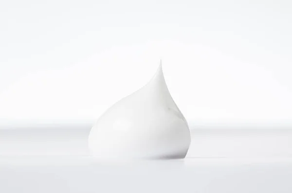 Close Detail Single Drop Beauty Cream White Back Ground — Stock Photo, Image