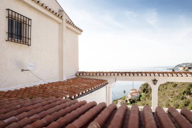  bina ve deniz manzara görüntüsü