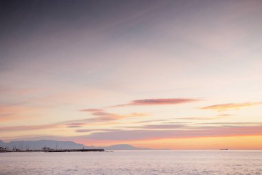 güneş denizden geliyor
